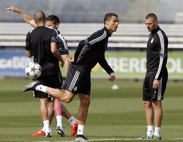 Madrid trains ahead of match with Atltetico